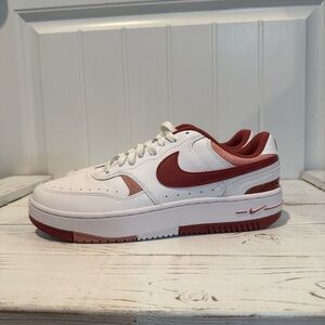 Nike Gamma Force Women’s White, Berry and Pink Sneakers Size 10